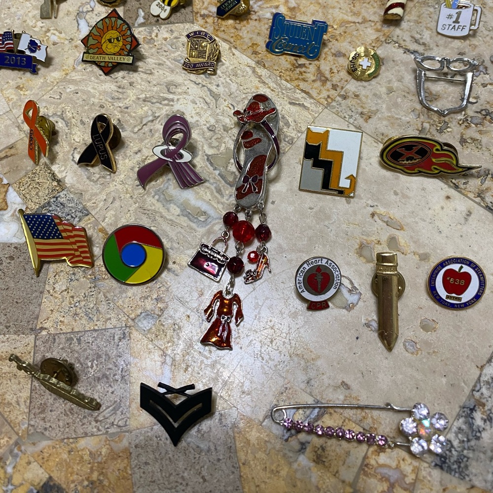 65 Pin/Brooch Collection - Picture 7 of 7